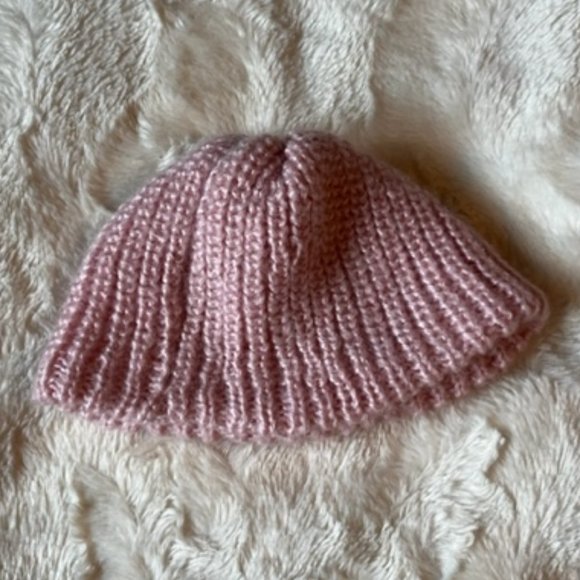 Hand knit Pink Baby hat with Crochet Flowers New - Picture 2 of 9